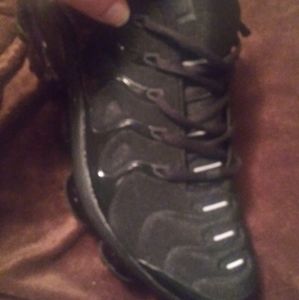 Vapormax plus/triple black